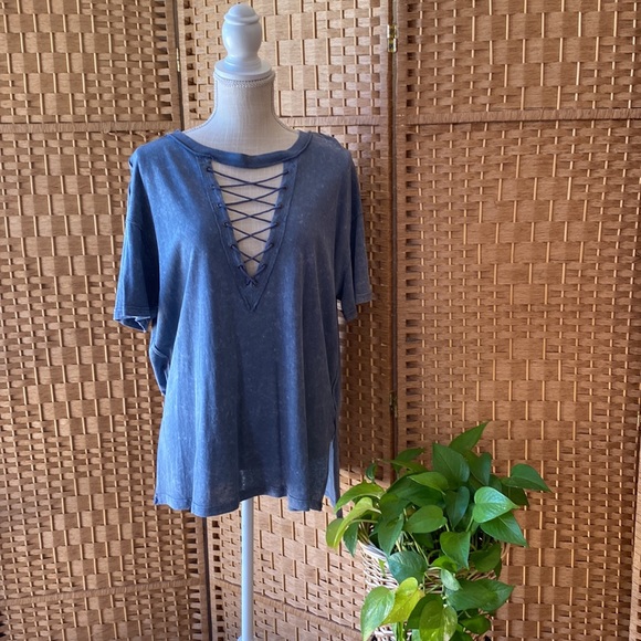 ✌️ NEW‼️ WE THE FREE ✌️FOR FREE PEOPLE ALL TIED UP TEE‼️ - Picture 9 of 9